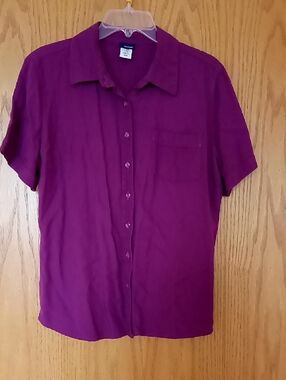 Short Sleeve Button-Up Shirt in Deep Magenta